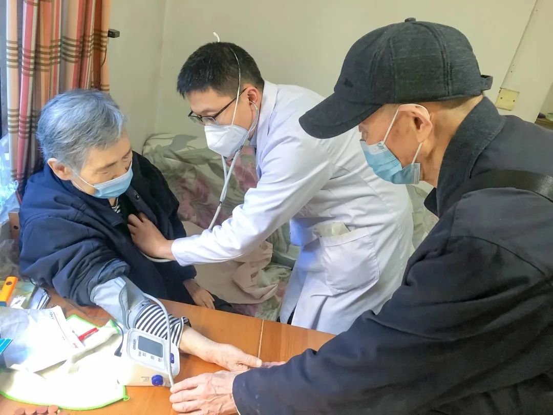 坚持慢病防控关口前移，实现早诊早治，基层该如何发力？